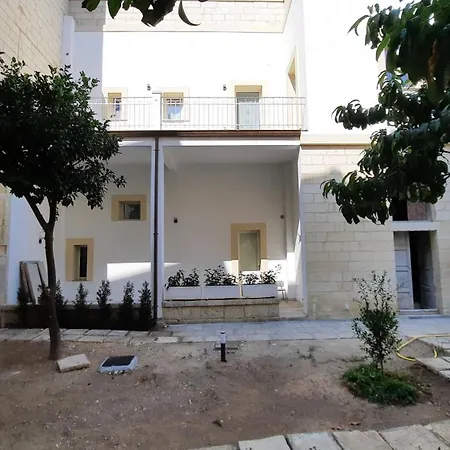 Palazzo Ricciardi *